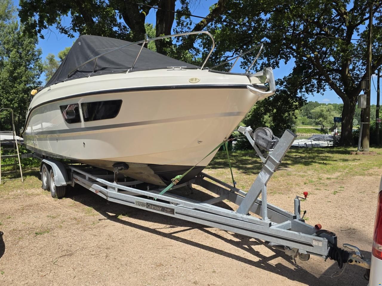 Quicksilver 805 Sundeck