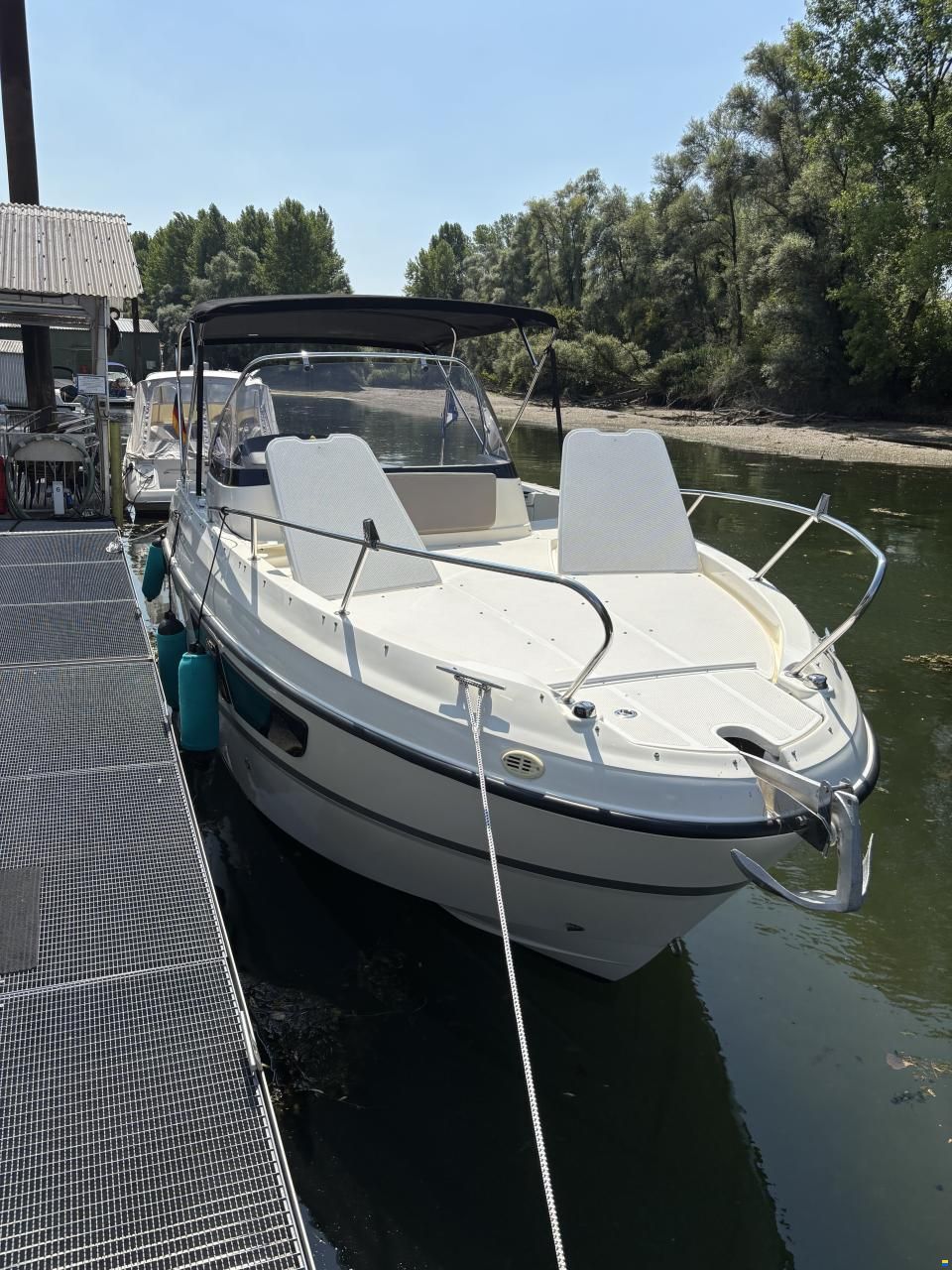 Quicksilver 805 Sundeck
