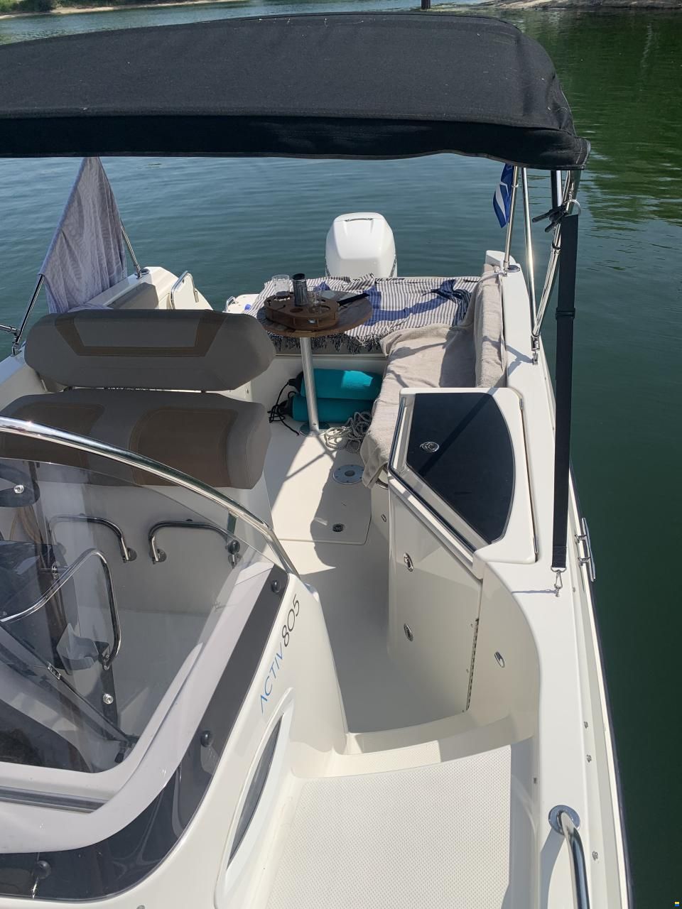 Quicksilver 805 Sundeck