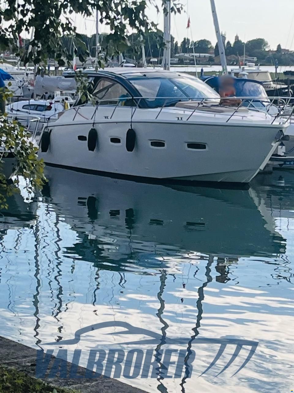 Sealine SC 35