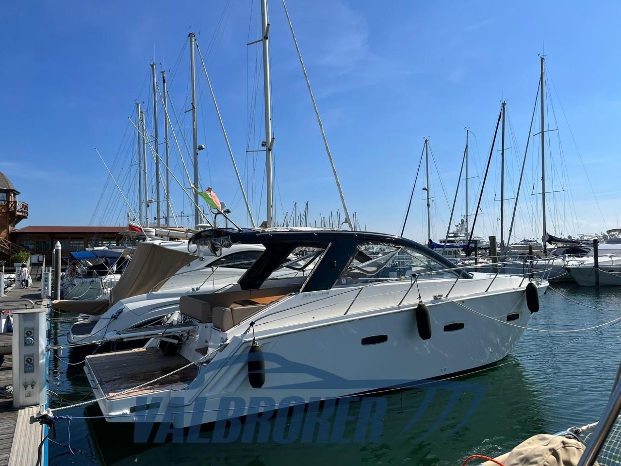 Sealine SC 35