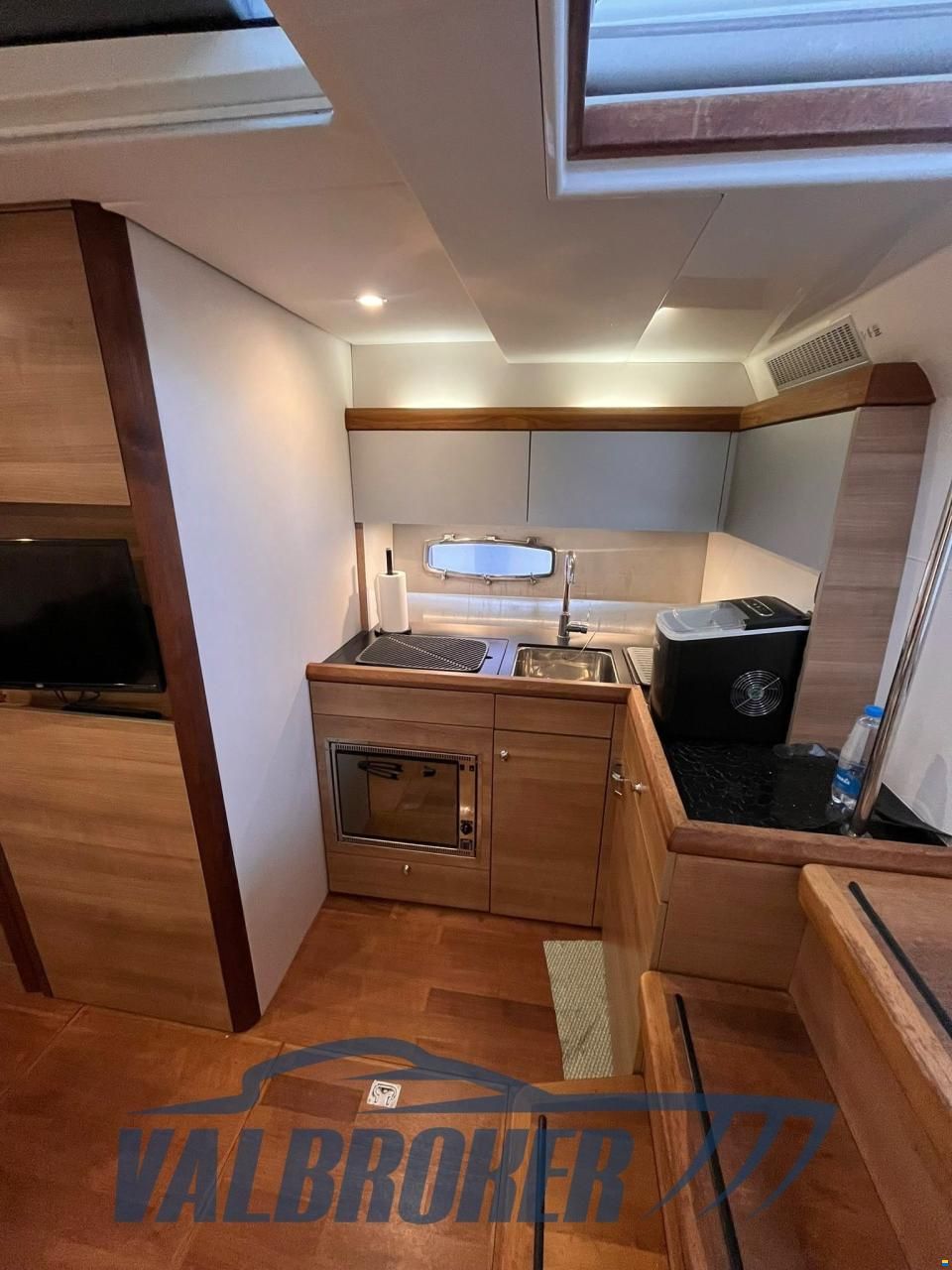 Sealine SC 35