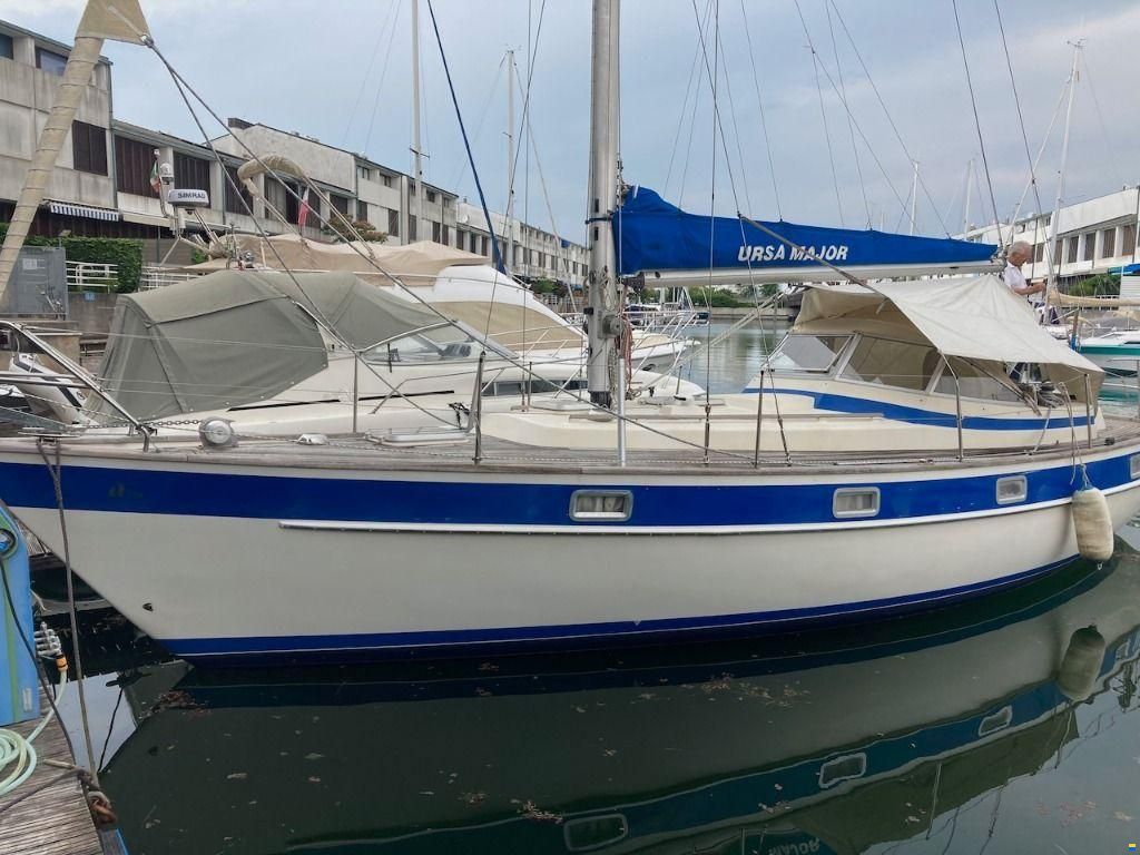 Hallberg-Rassy HR 352