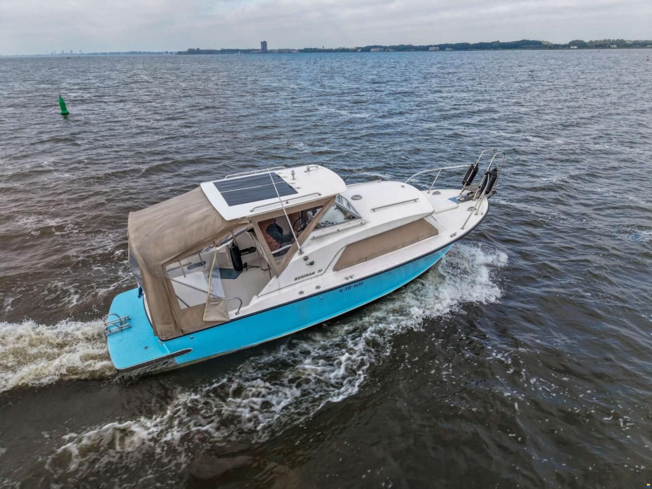 Bertram 25 Express Cruiser