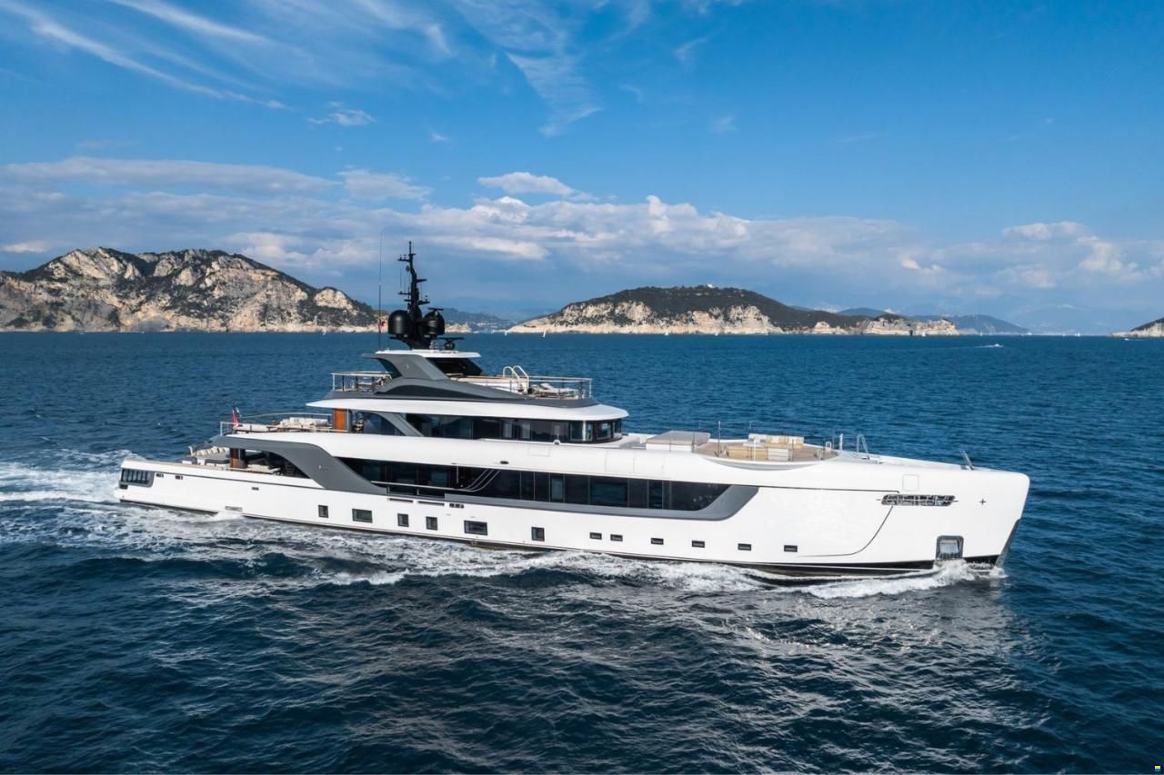Admiral Yachts S-Force 55