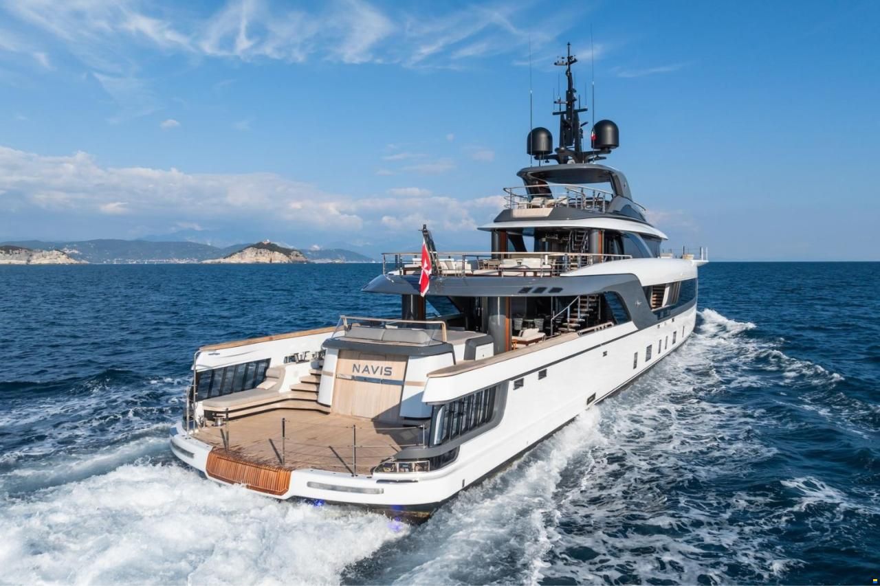 Admiral Yachts S-Force 55