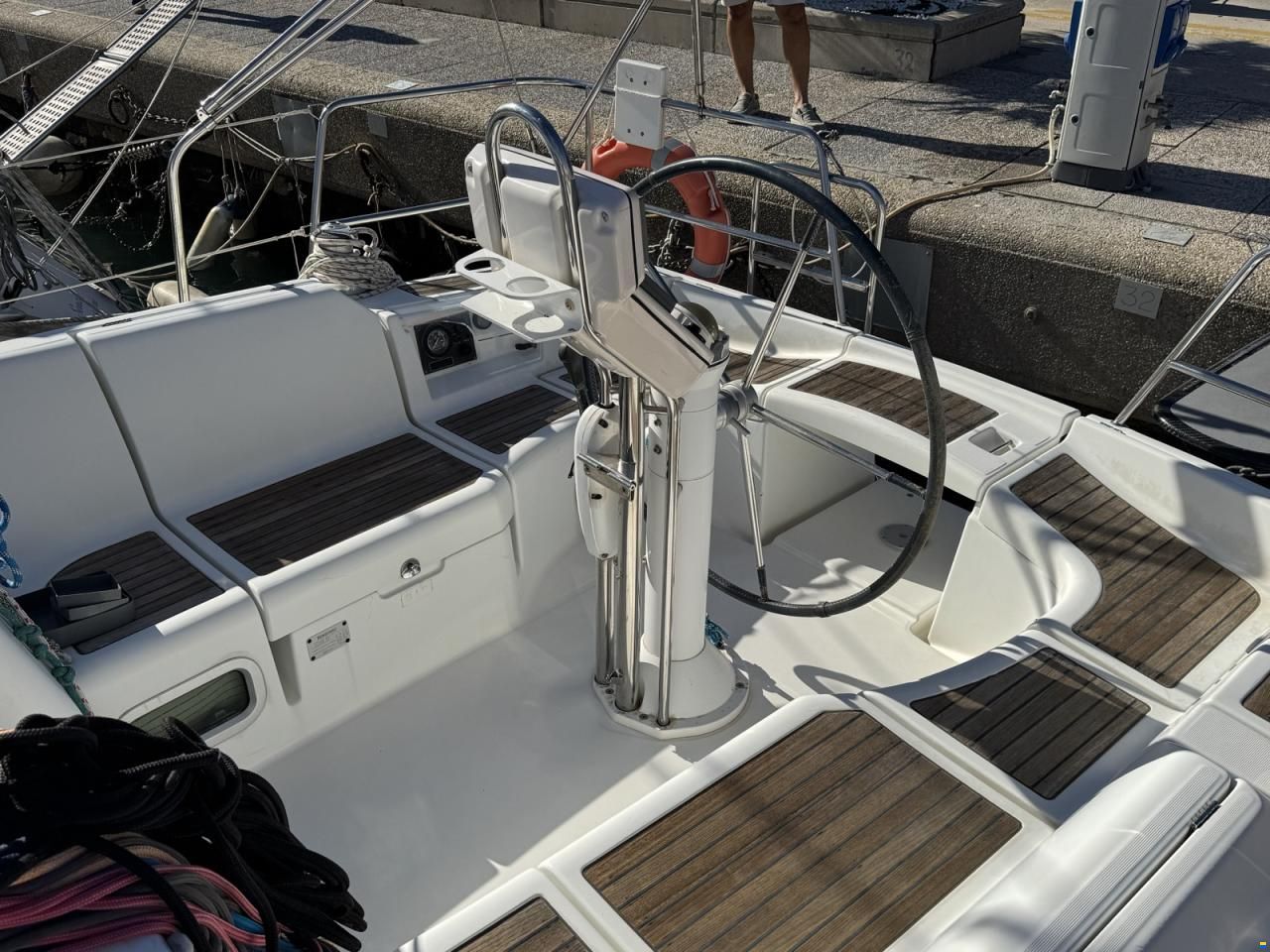 Beneteau Oceanis 373