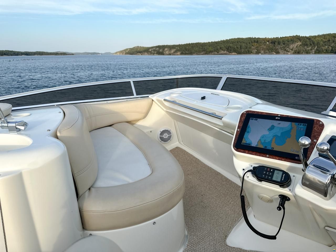 Meridian Yachts 391 Sedan