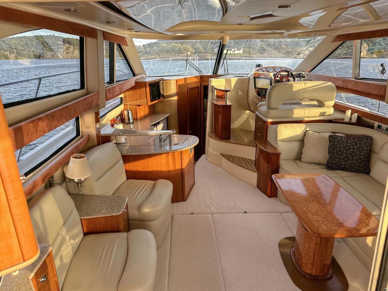 Meridian Yachts 391 Sedan