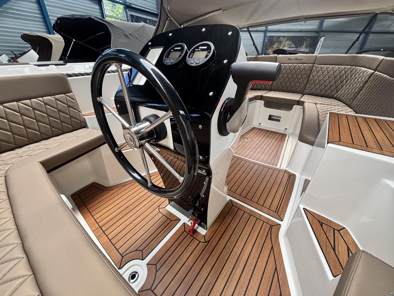 Oud Huijzer 650 Tender