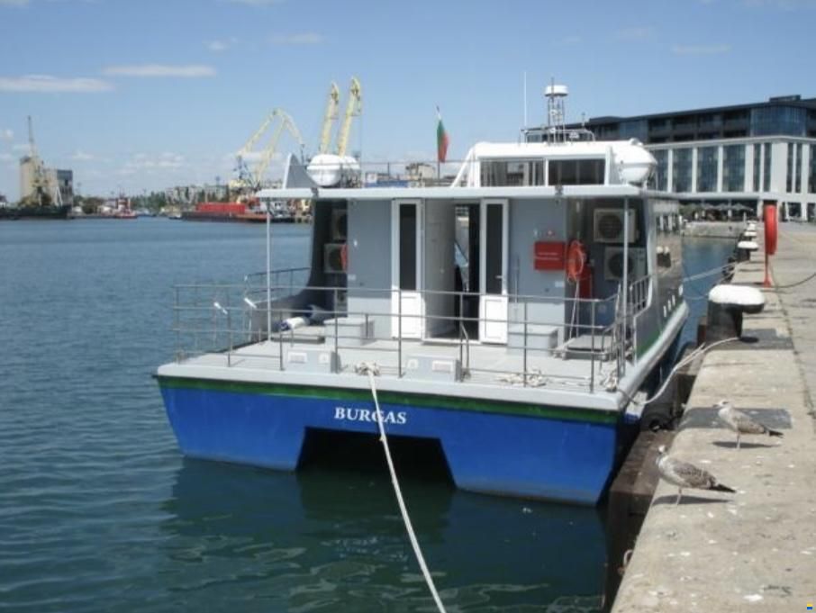Fberglass power catamaran MAVI