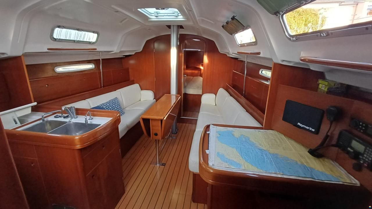Beneteau First 36.7