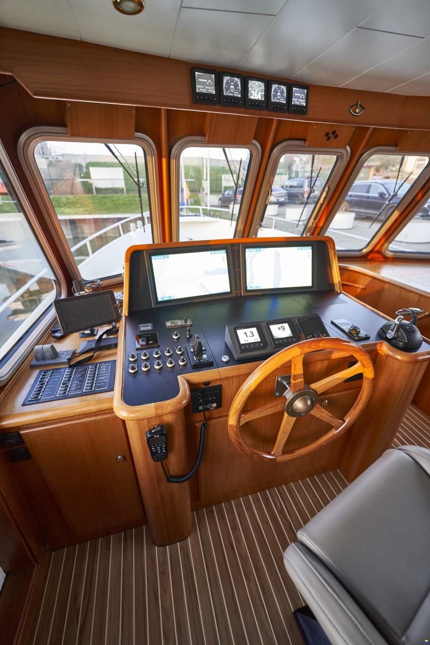 Alm Almtrawler 1600AD