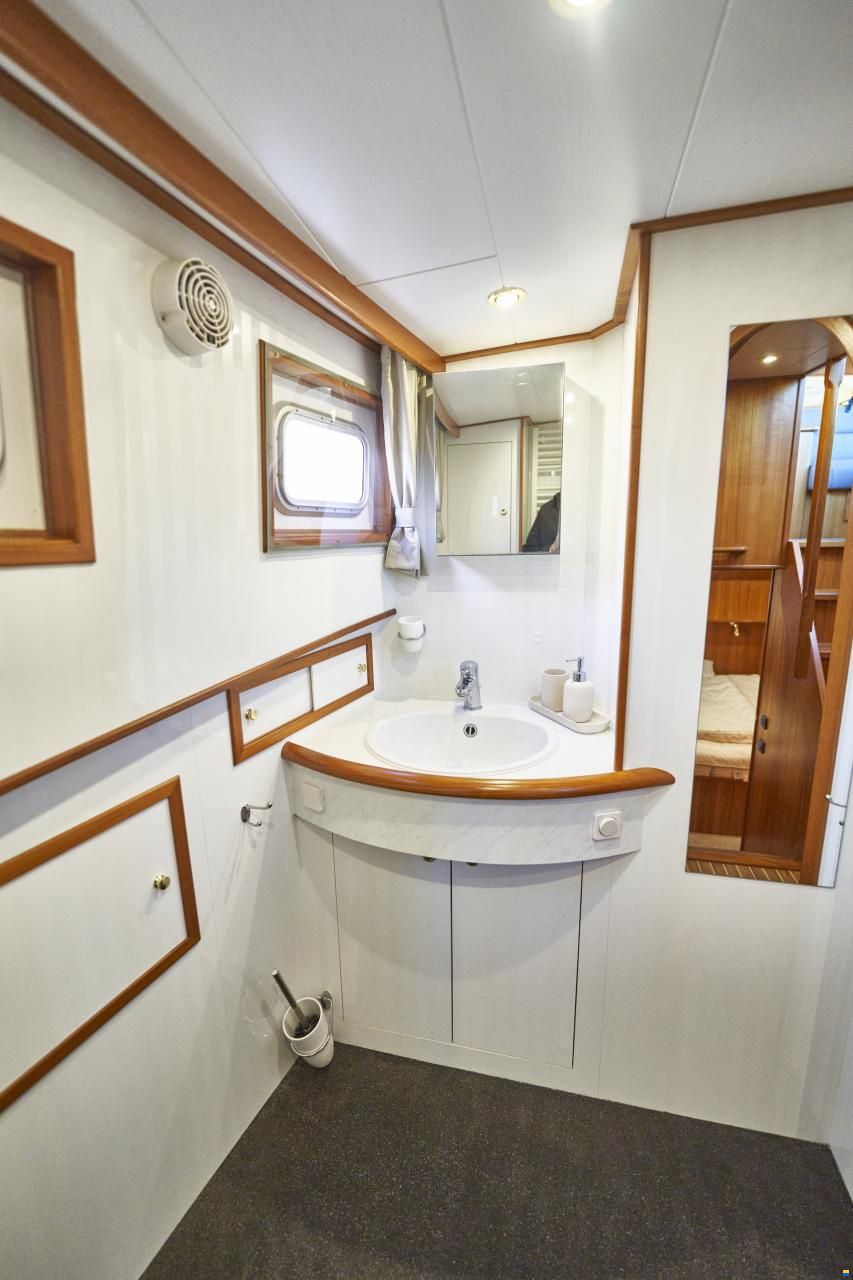 Alm Almtrawler 1600AD