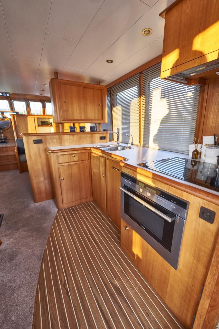 Alm Almtrawler 1600AD