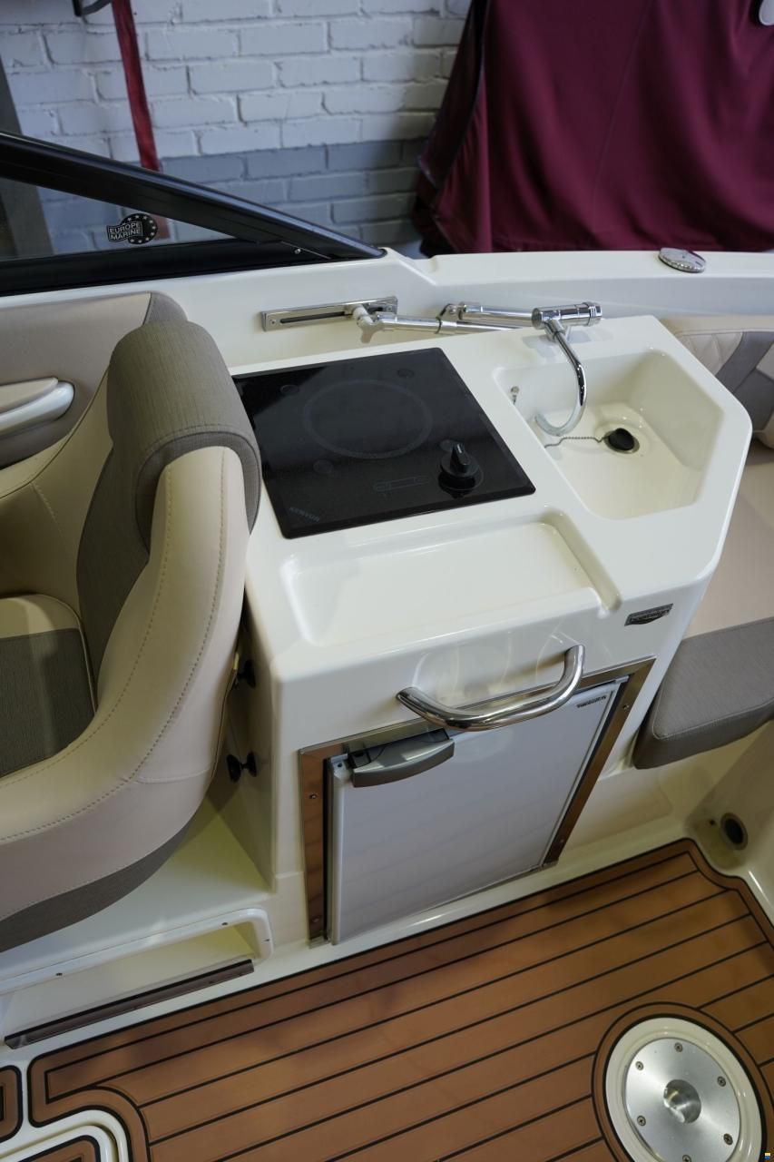 Bayliner VR 6 CUDDY