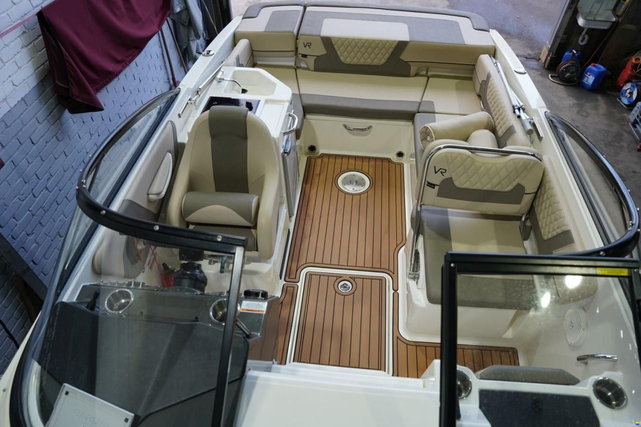 Bayliner VR 6 CUDDY
