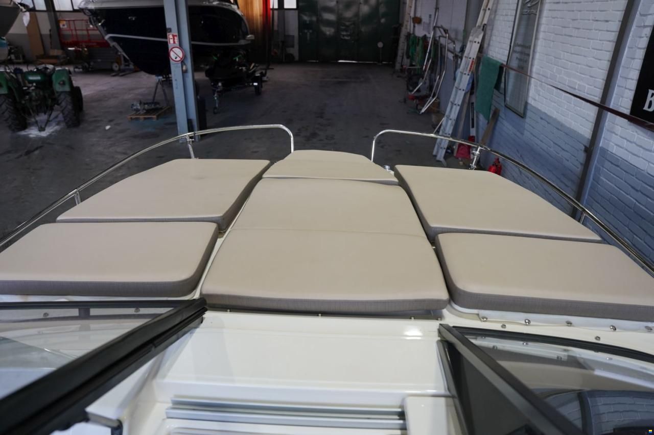 Bayliner VR 6 CUDDY
