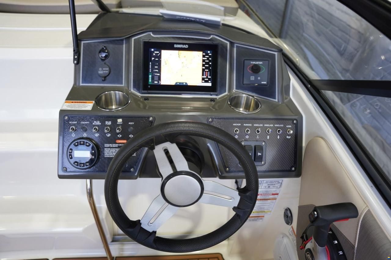 Bayliner VR 6 CUDDY