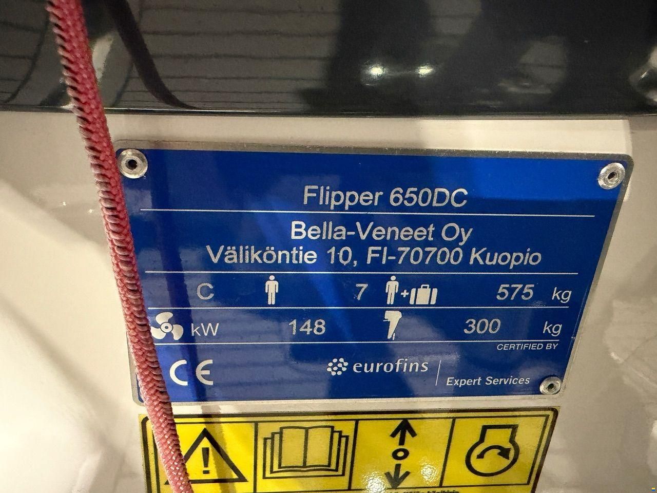 Flipper 650 DC (2022) – Mercury 150 HK – Kun 102
