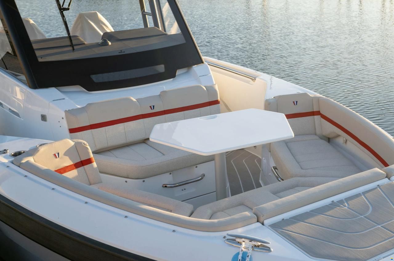 Wellcraft 28 T-Top