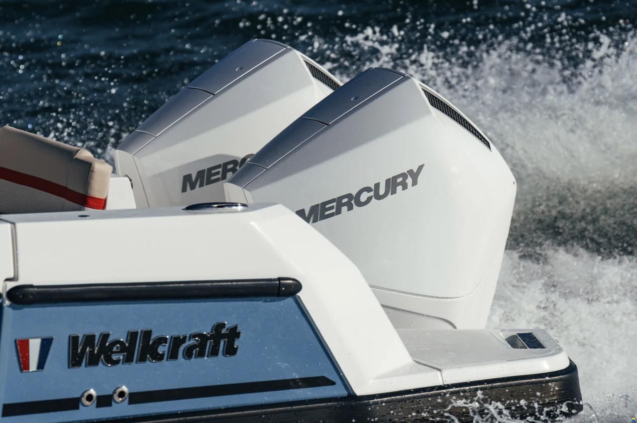 Wellcraft 28 T-Top