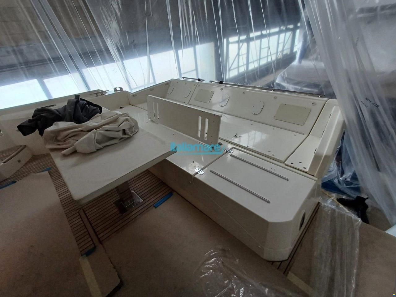 Prestige 590 F