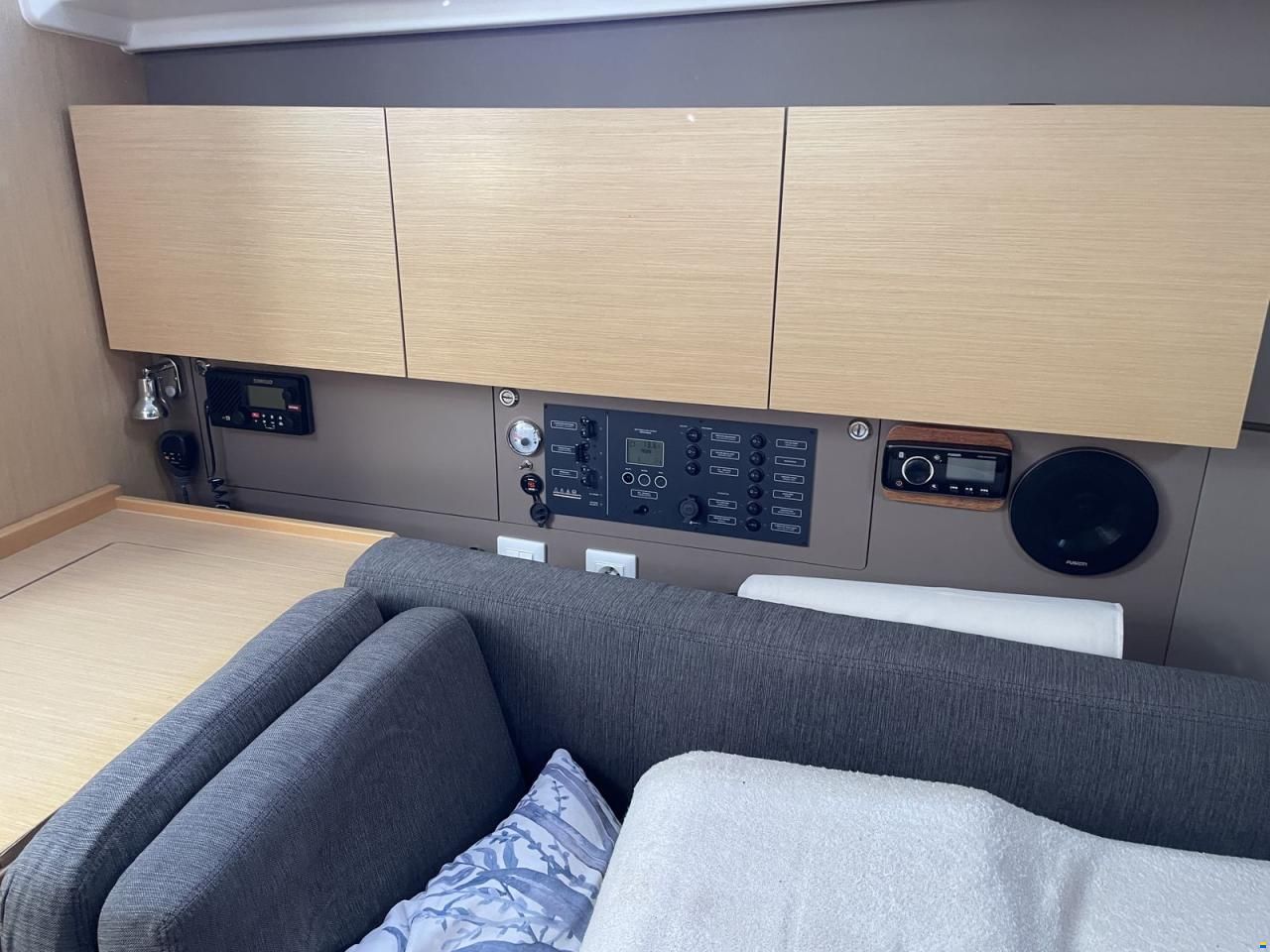 Beneteau Oceanis 38 Cruiser