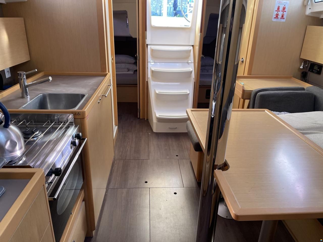 Beneteau Oceanis 38 Cruiser