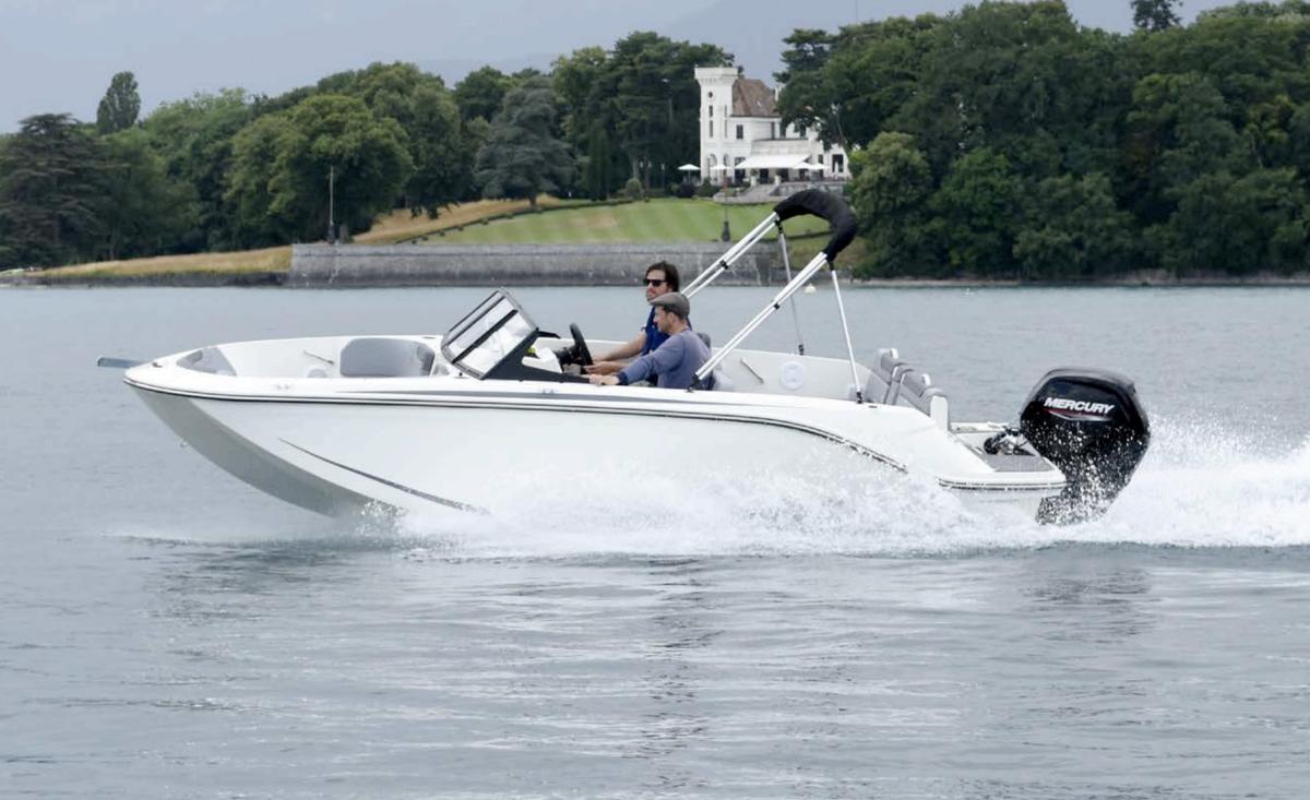 Bayliner Element M19 en test