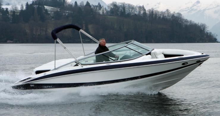 Regal 2100 Bowrider en test