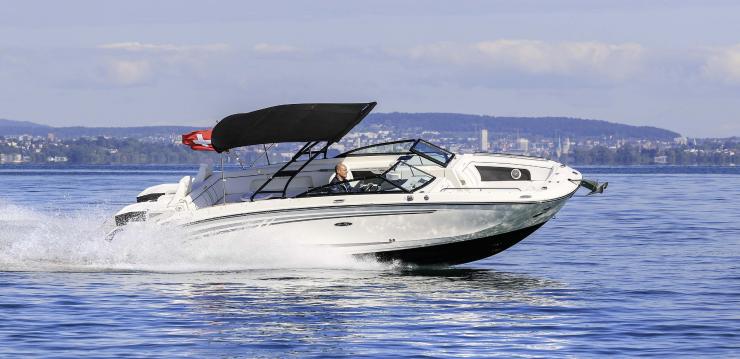 Sea Ray 290 Sundeck en test