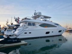 Sunseeker 88 Yacht