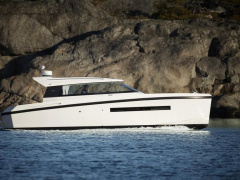 Delta Powerboats 33 Coupé