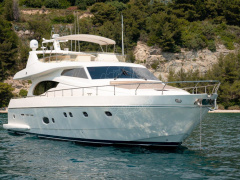 Ferretti YACHTS 730