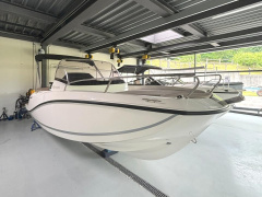 Quicksilver Activ 605 Sundeck