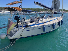 Bavaria Lagoon 390