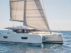 Fountaine Pajot Astrea 42