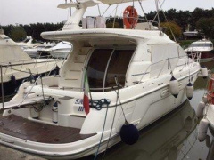 Sealine F44
