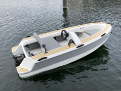 AST Yachts & Composites Coast 340 side console