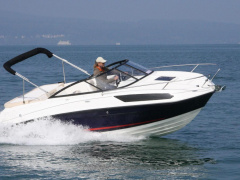 Bayliner VR5 Cuddy