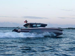 Axopar 37 Cross Cabin