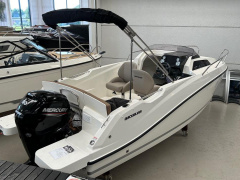 Quicksilver Activ 555 Cabin