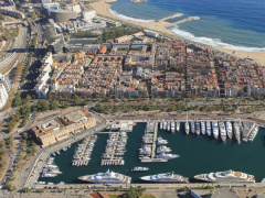 Place de port à Barcelone 25m x 13m