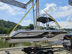 Correct Craft Super Air Nautique 210 Team Edition