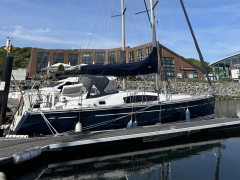 Beneteau Oceanis 43