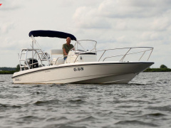 Boston Whaler 230 Dauntless