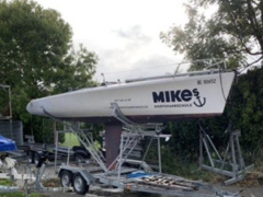 Maxi Dolphin Joker mit Strassentrailer