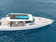 Axopar Yachts 45 Sun-Top