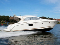 Prestige Yachts 42S